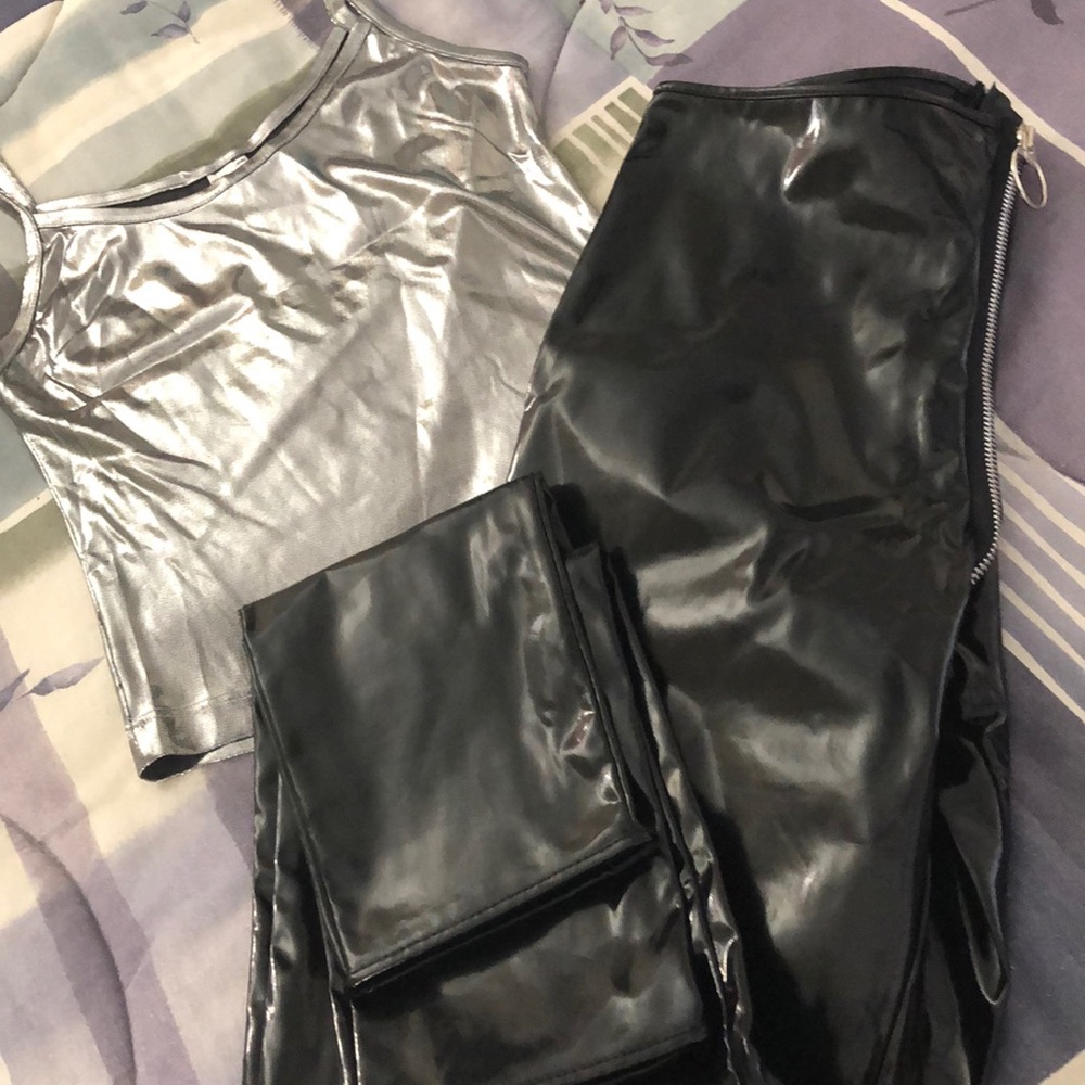 Medium zip off pants with tank top